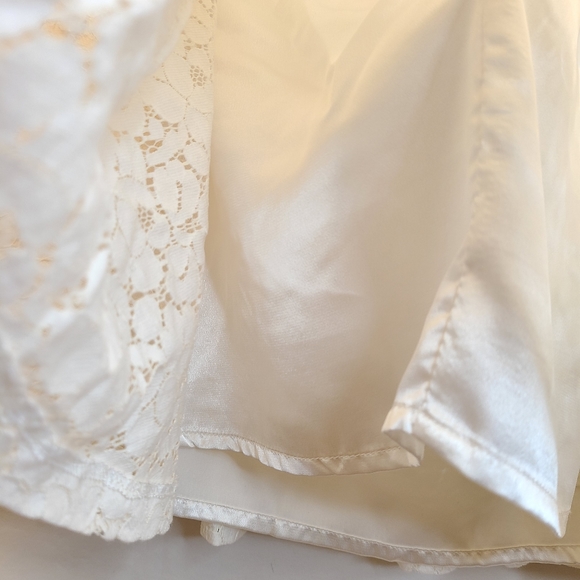 White Skirt- Better B. - Picture 3 of 5